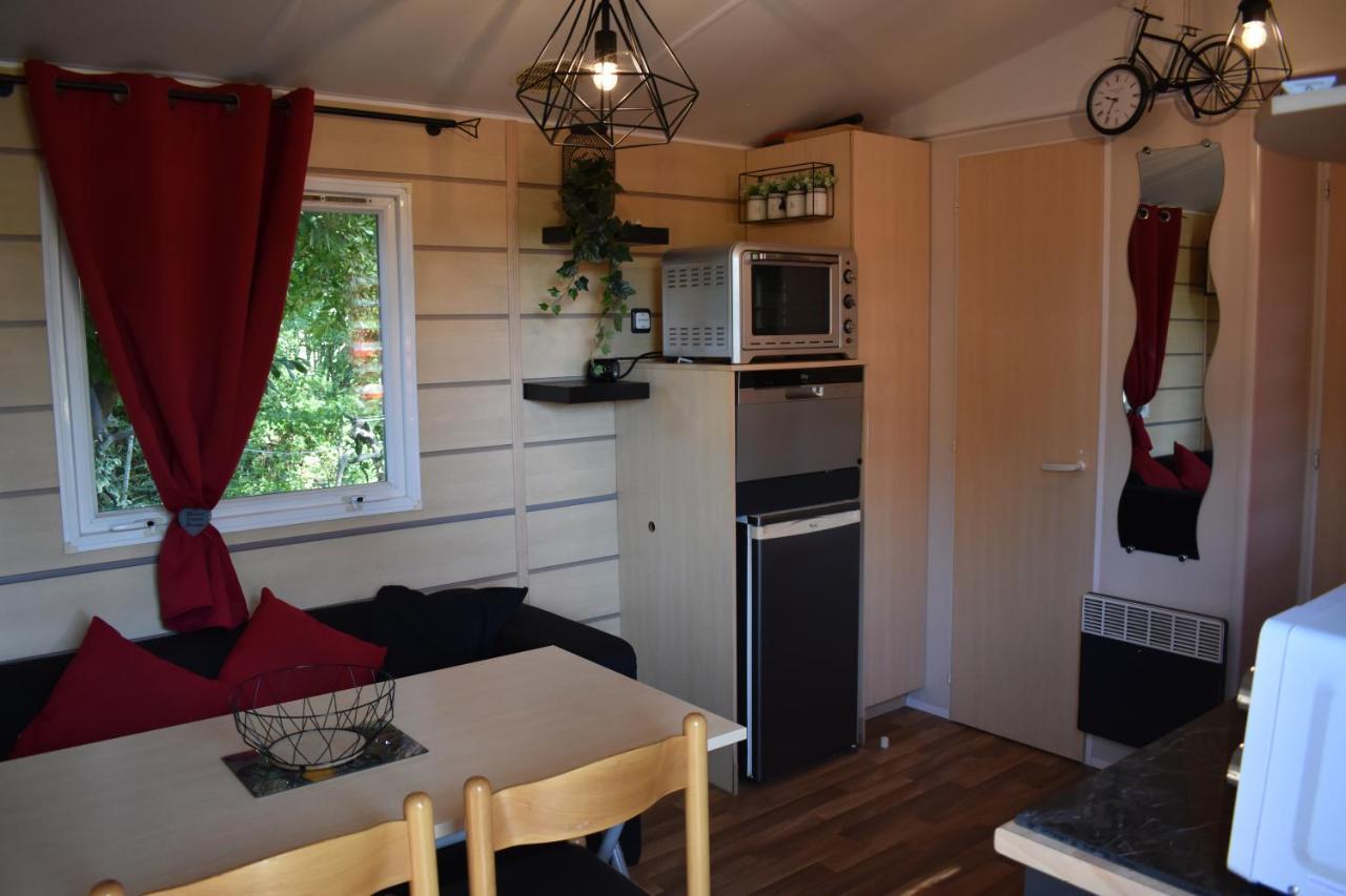 Mobil-Home Sur Terrain Bucolique Hyeres Bagian luar foto